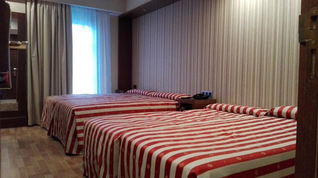 Hotel Los Braseros Burgos Ngoại thất bức ảnh