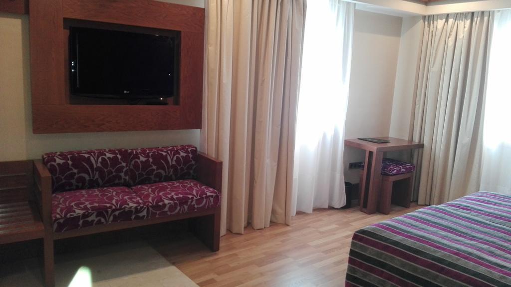 Hotel Los Braseros Burgos Ngoại thất bức ảnh